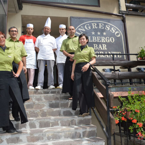 Chef e staff dell'Albergo Sella